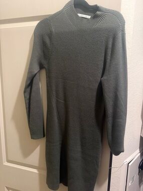 Abercrombie & Fitch Olive Gray Long Sleeve Knit Dress